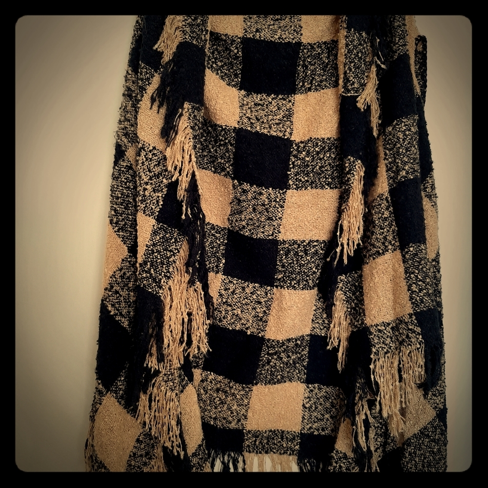 Womens Black & Yellow sweater